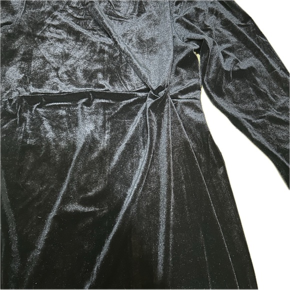 NWT Thyme Maternity Black Velvet Bodycon Open-Back Long Sleeve Dress. Size S - Picture 9 of 12